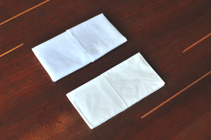 Stofftaschentuch vs. Papiertaschentuch
